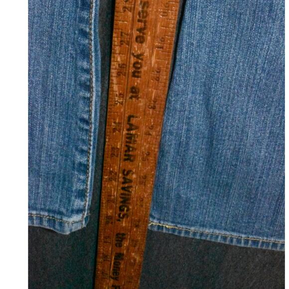 Levi's 519 Low Flare Legs Women's 11S Distressed Denim Jeans Blue Y2K - Picture 9 of 9